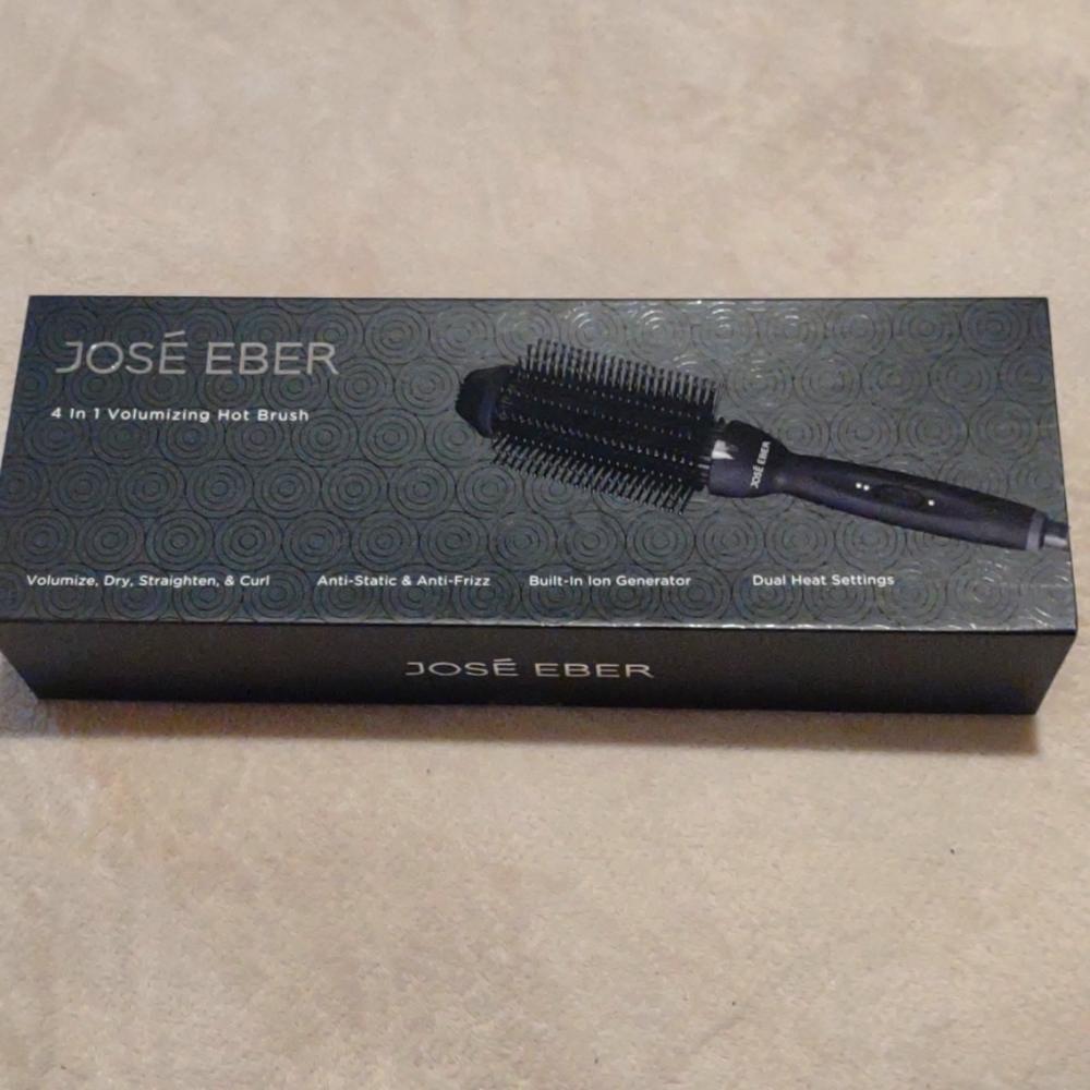 José Eber 4 in 1 volumizing hot brush